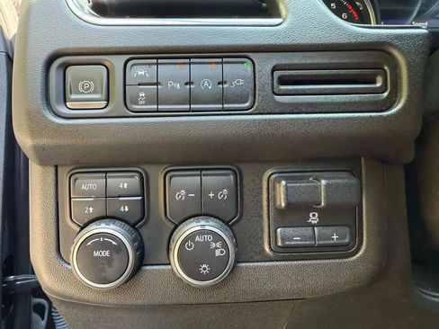 Used 2021 Chevrolet Tahoe RST w/ Luxury Package image 16