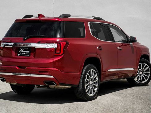 Used 2021 GMC Acadia Denali w/ Denali Technology Package FWD image 8
