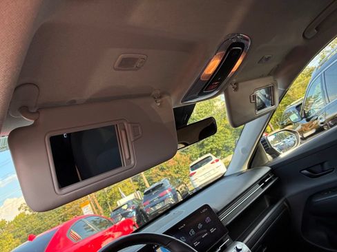 Used 2024 Hyundai Kona SEL FWD image 45