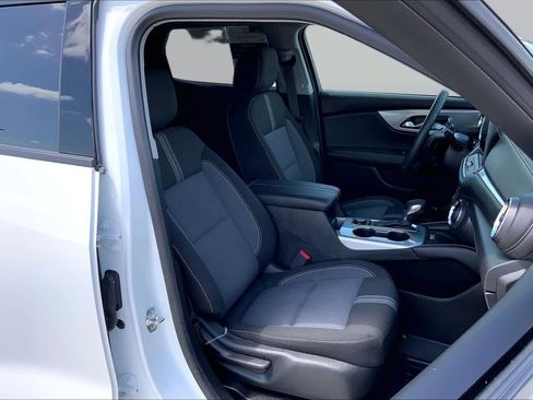 Used 2023 Chevrolet Blazer LT w/ Convenience Package FWD image 9