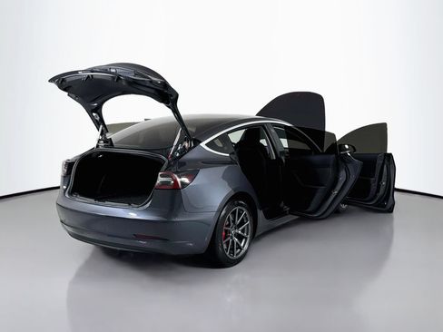 Used 2018 Tesla Model 3 Long Range RWD image 30