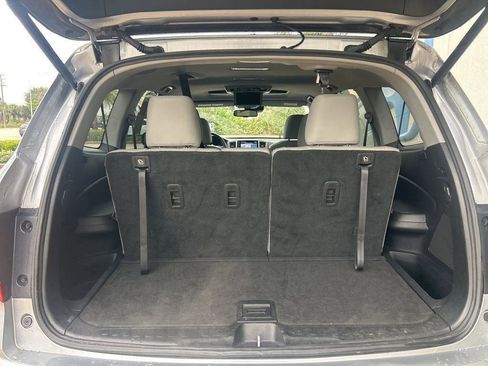 Used 2017 Honda Pilot Touring image 8