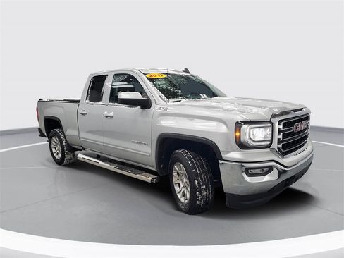 Used 2017 GMC Sierra 1500 SLE w/ SLE Value Package image 2