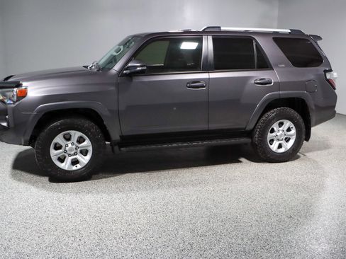 Used 2023 Toyota 4Runner SR5 Premium w/ Moonroof Package image 10