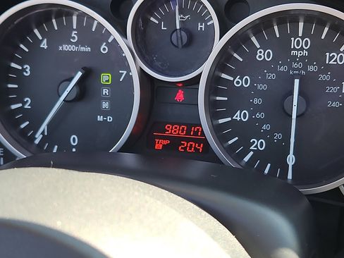 Used 2010 MAZDA MX-5 Miata Sport image 17