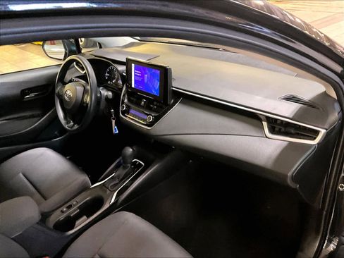 Used 2023 Toyota Corolla LE image 14
