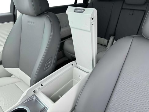 New 2026 Hyundai Ioniq 9 SEL AWD/4WD image 18