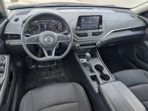 Used 2022 Nissan Altima 2.5 SV FWD image 17