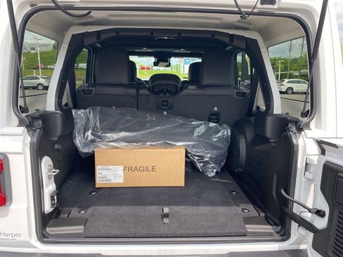 New 2025 Jeep Wrangler Sahara image 18