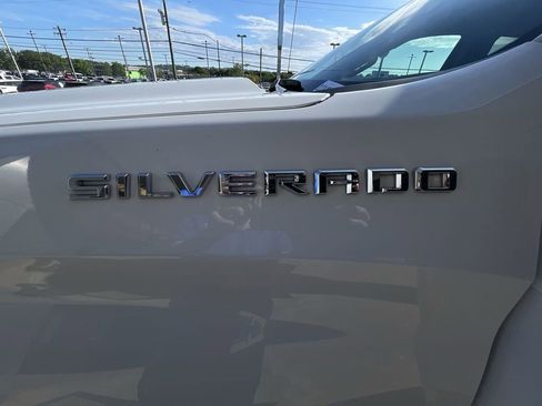 Used 2023 Chevrolet Silverado 1500 Custom AWD/4WD image 30