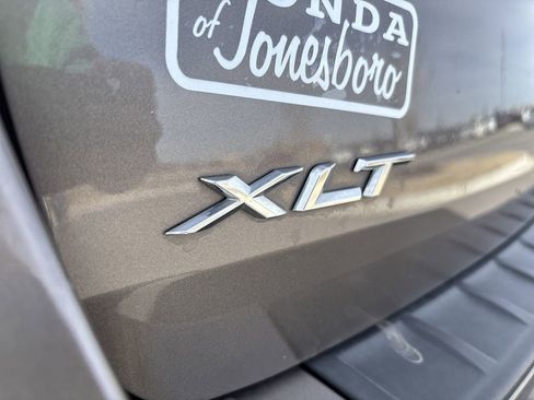 Used 2021 Ford Explorer XLT image 29