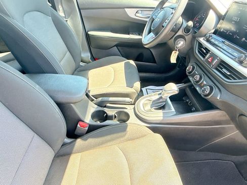 Used 2024 Kia Forte LX FWD image 31