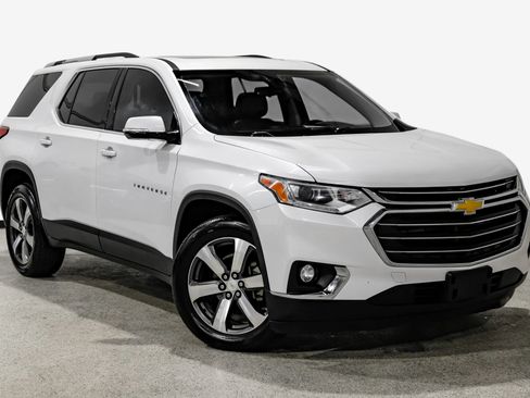 Used 2018 Chevrolet Traverse LT FWD image 4
