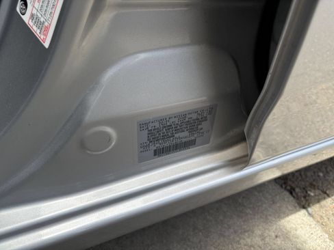 Used 2025 Nissan Versa SV FWD image 28