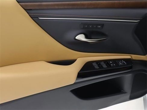 New 2025 Lexus ES 350 w/ Premium Package image 11