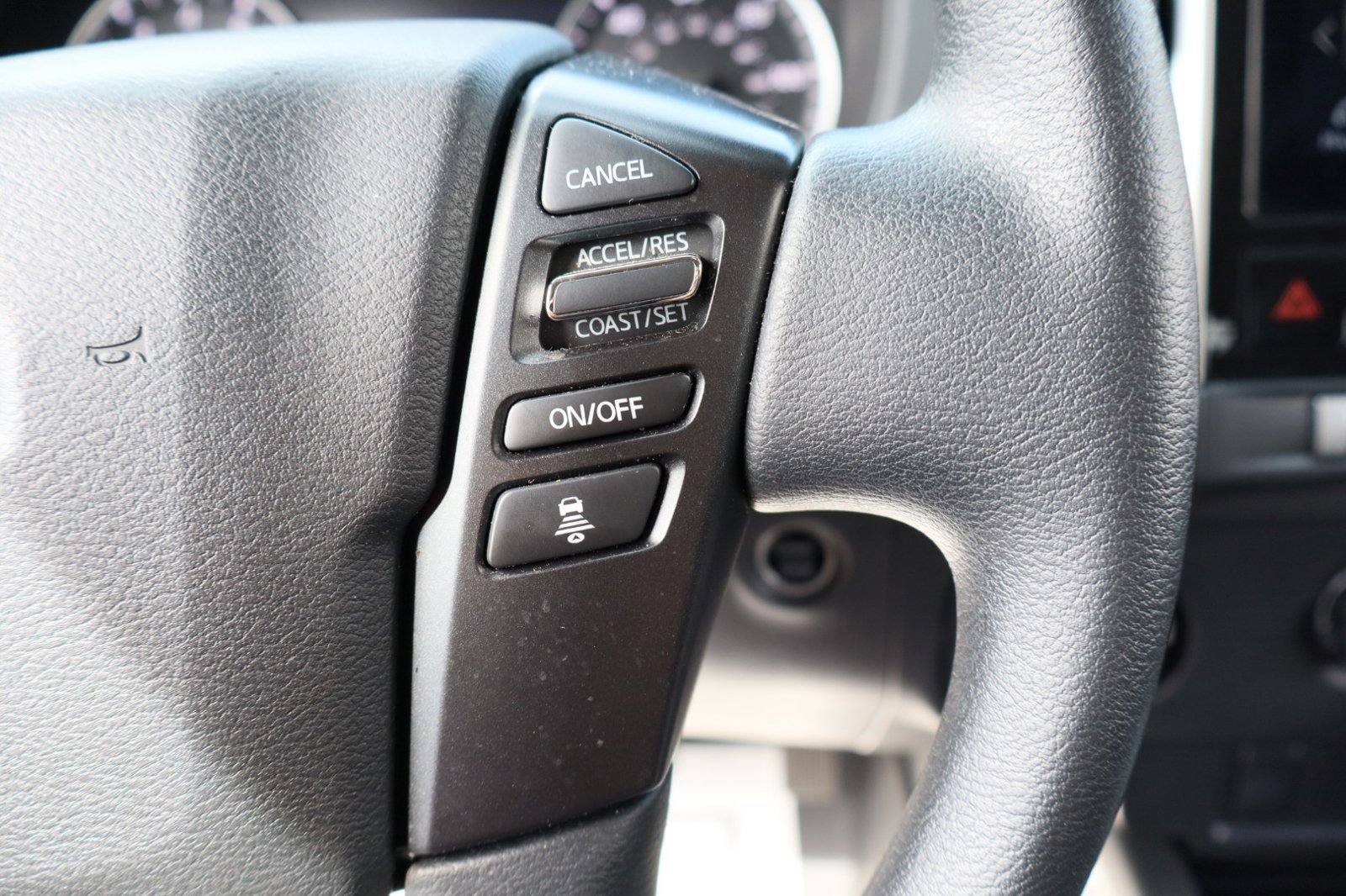 Used 2025 Nissan Frontier SV w/ Tow Package AWD/4WD image 14