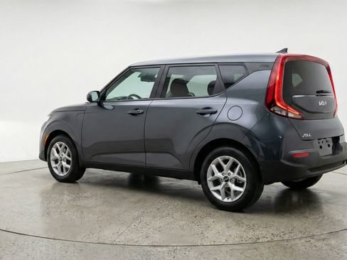 Used 2025 Kia Soul LX w/ LX Technology Package FWD image 6