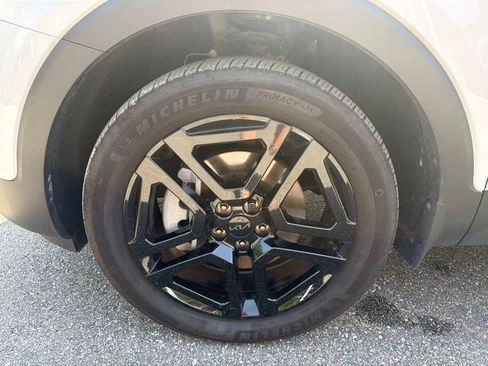 Certified 2025 Kia Telluride SX Prestige X-Line AWD/4WD image 29