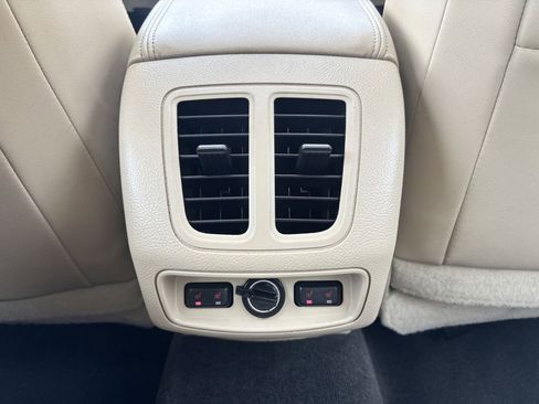 Used 2014 Ford Taurus Limited w/ Equipment Group 301A image 20