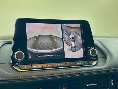 Used 2021 Nissan Rogue SL image 22