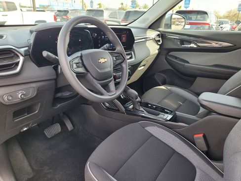 Used 2026 Chevrolet TrailBlazer LT image 9
