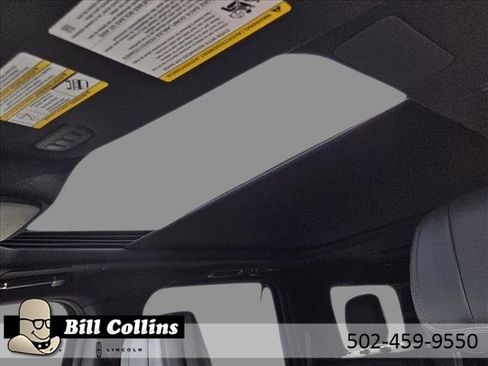 New 2025 Lincoln Navigator Reserve w/ Jet Appearance Package image 5