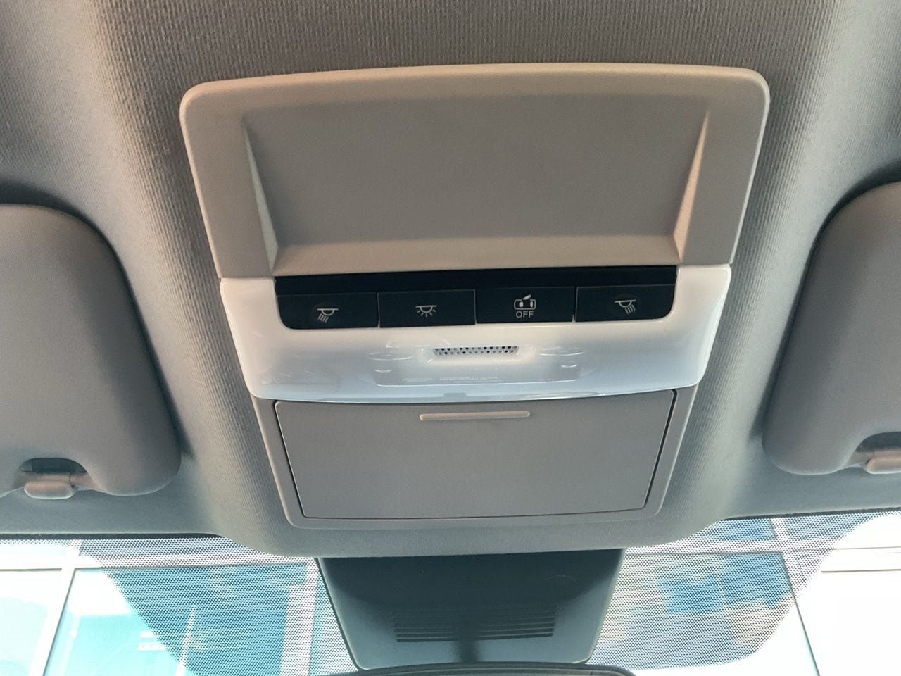 Used 2025 Nissan Sentra SV FWD image 18