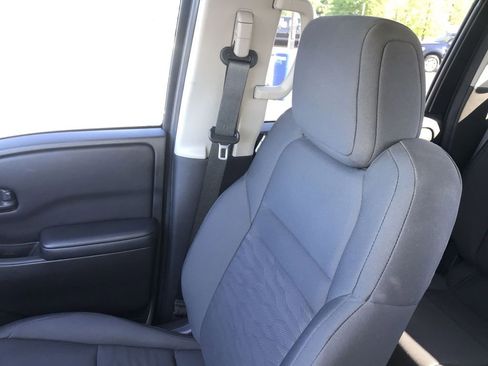 Used 2025 Nissan Frontier S AWD/4WD image 23