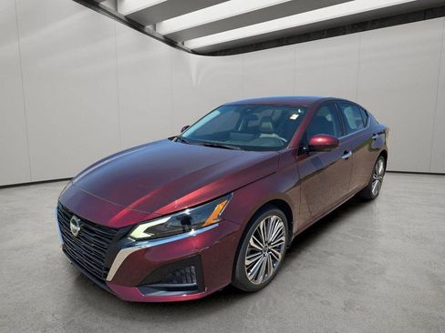 Used 2023 Nissan Altima 2.5 SL AWD/4WD image 1