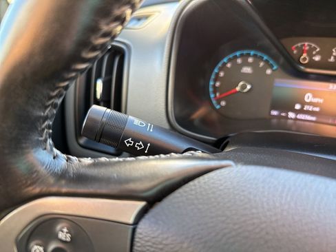 Used 2019 Chevrolet Colorado Z71 image 25