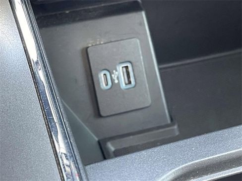 Used 2022 Ford F150 Lariat image 12