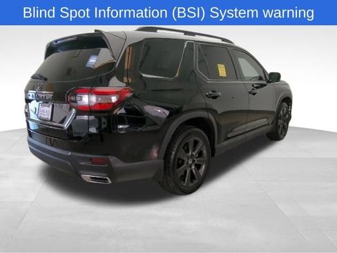 Certified 2025 Honda Pilot Sport image 6