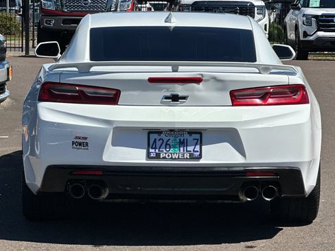 Used 2016 Chevrolet Camaro SS RWD image 6