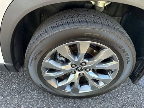 Used 2024 Toyota Grand Highlander Limited image 12