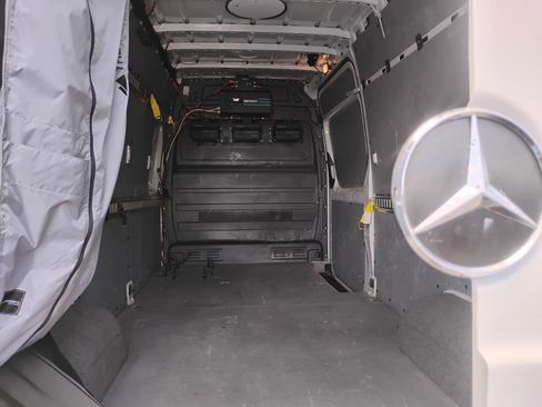 Used 2017 Mercedes-Benz Sprinter 2500 w/ Driver Comfort Package image 37