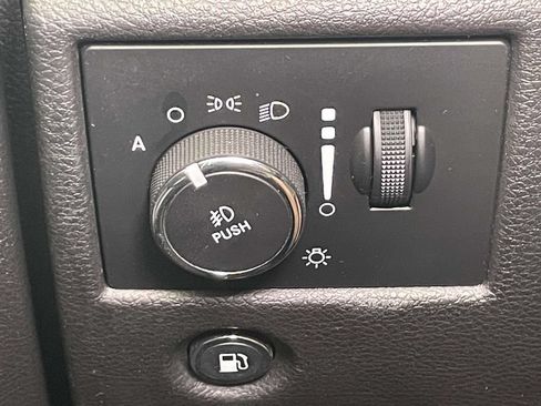 Used 2019 Jeep Grand Cherokee Limited X AWD/4WD image 35