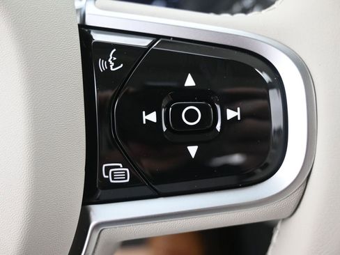 New 2026 Volvo XC60 B5 Ultra w/ Protection Package Premier image 20