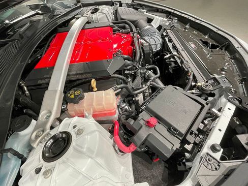 Used 2018 Chevrolet Camaro SS RWD image 27
