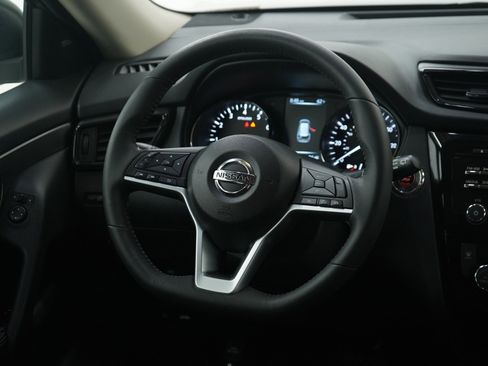 Used 2017 Nissan Rogue SV w/ Midnight Edition Package image 14