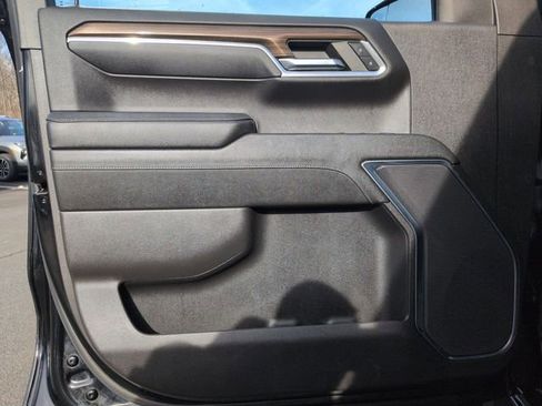 Used 2023 Chevrolet Silverado 1500 RST w/ Z71 Off-Road Package image 22