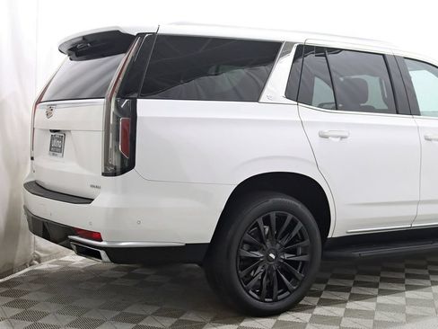 Used 2021 Cadillac Escalade Premium Luxury AWD/4WD image 9