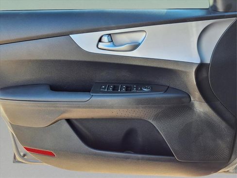 Used 2024 Kia Forte LXS image 19