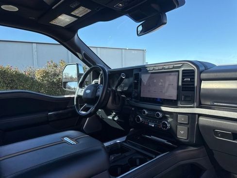 Used 2024 Ford F250 Platinum image 42