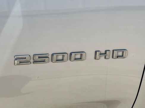 Used 2021 Chevrolet Silverado 2500 Custom w/ Custom Value Package RWD image 29