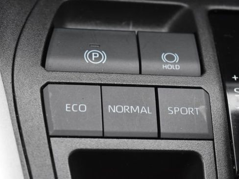 Used 2023 Toyota RAV4 LE FWD image 29