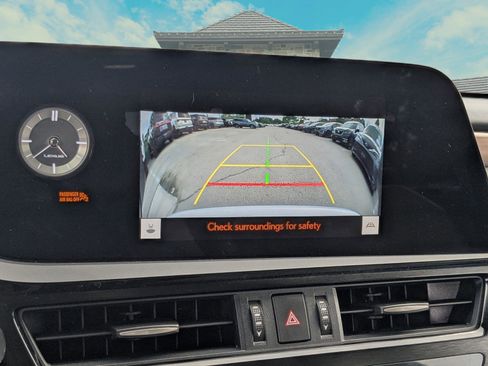 Used 2024 Lexus ES 350 w/ Premium Package image 15