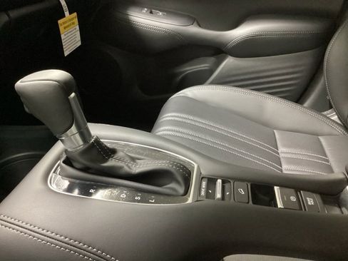 New 2026 Honda HR-V EX-L image 30