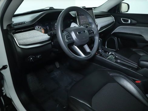 Used 2022 Jeep Compass Latitude AWD/4WD image 17