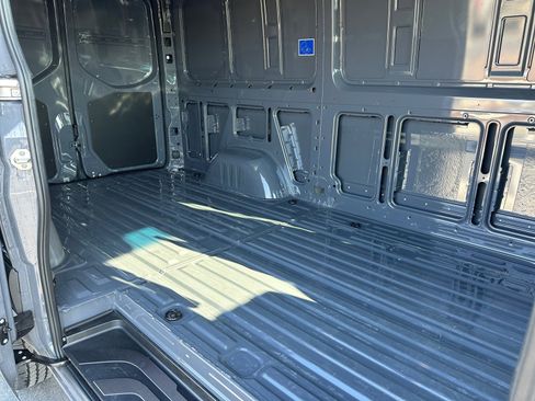 Used 2025 Mercedes-Benz Sprinter 2500 image 25