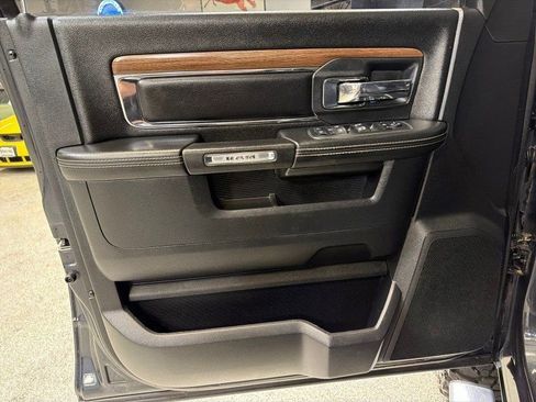 Used 2015 RAM 3500 Laramie w/ Convenience Group AWD/4WD image 16